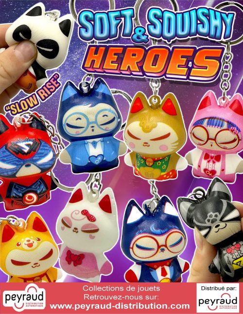 des porte-clés en forme de petits chats déguisés